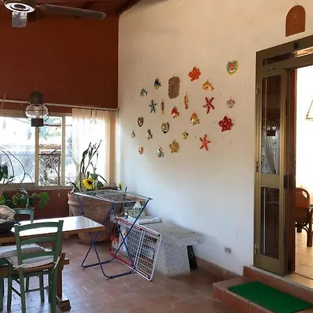 Hébergement de vacances Villetta Appena Ristrutturata A Pochi Passi Dal Mare Marina di Campo